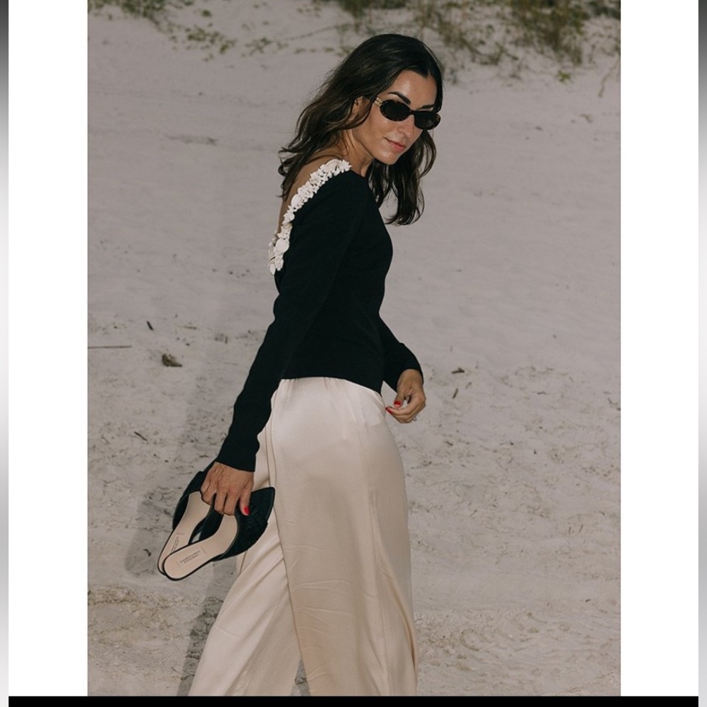 ANTONIO MELANI Black Sweatshirt with White Floral Accents - Picture 4 of 7